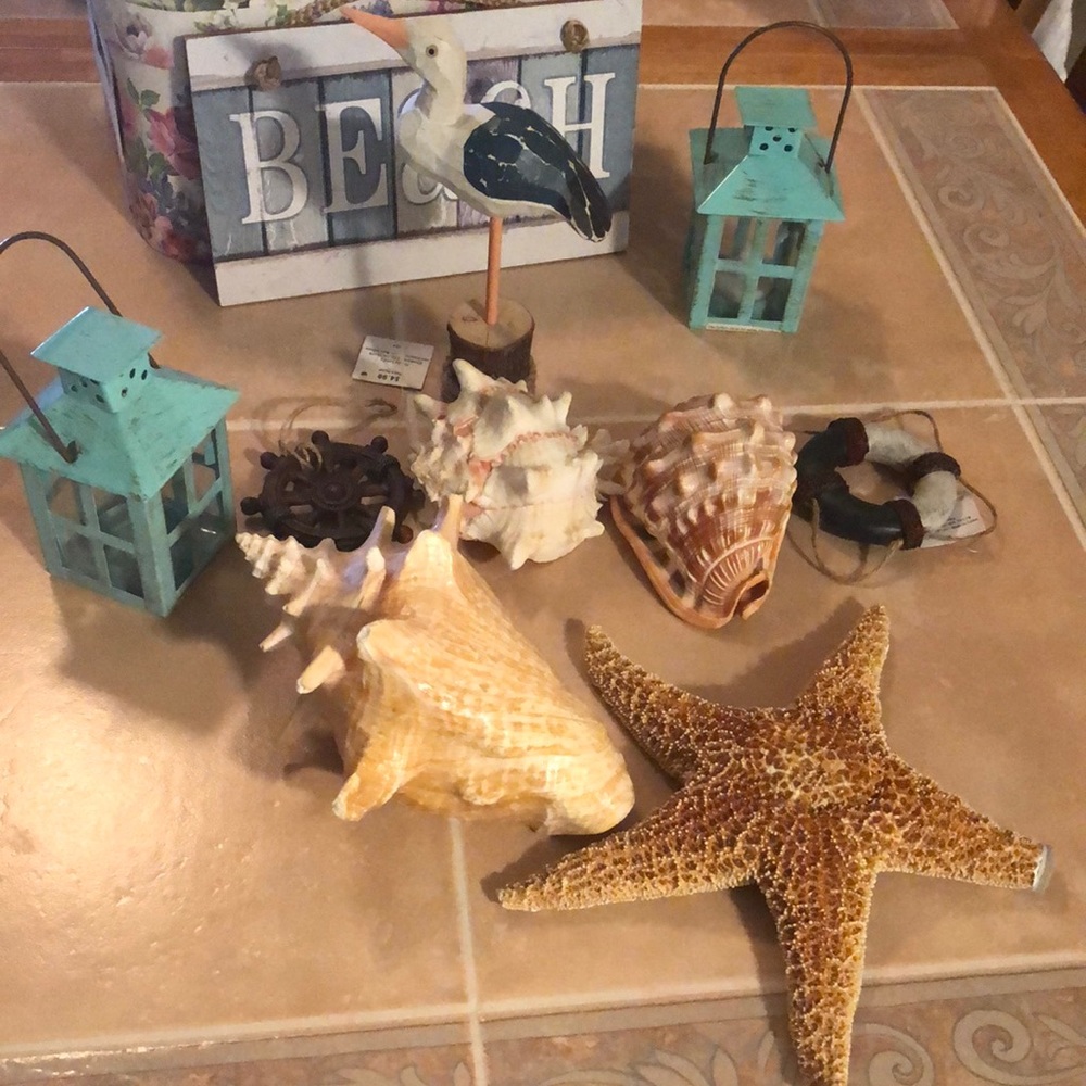NWT/NWOT ELEVEN PIECE  BEACH DECOR SET